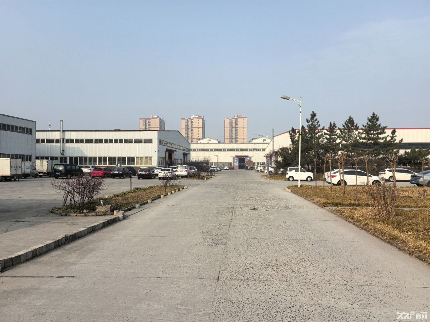 三大街南段标准厂房出租出售 - 2