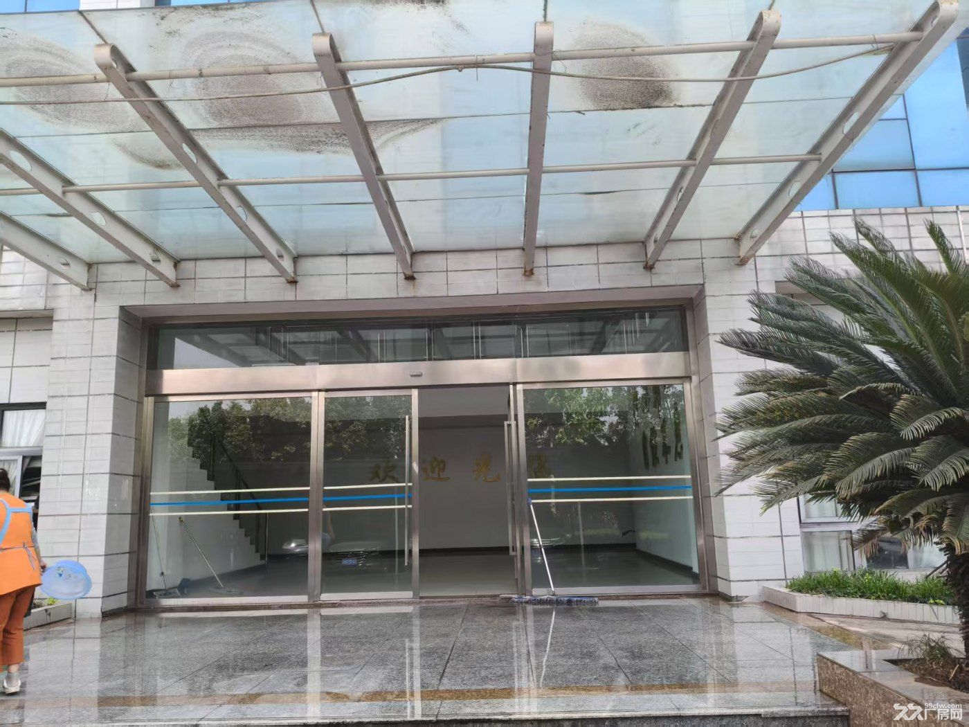 永川区凤凰湖工业园兴龙大道主干道旁标准厂房和精装办公楼出租 - 4