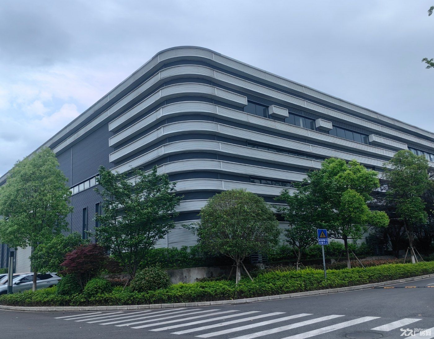 高新区核心区，1500㎡钢构厂房起租