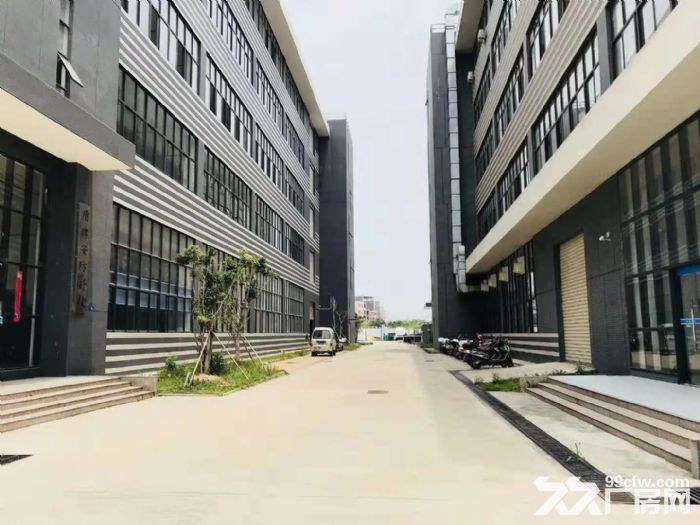 翔安洪溪南路 3层厂房每层 2400平米出租