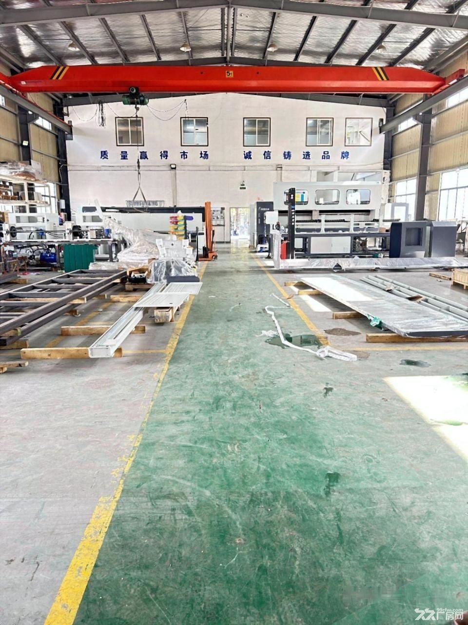 花桥800平单层厂房出租 带一部行车 有精装的办公室