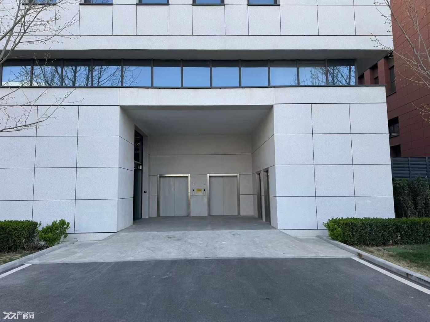 大兴高端制造园区 3600平企业独栋 客货分流 2部2吨货梯 可生产环评 现房 - 4