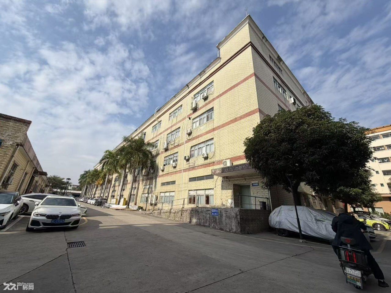 大浪商业中心整栋厂房共14564平厂房出租 - 2