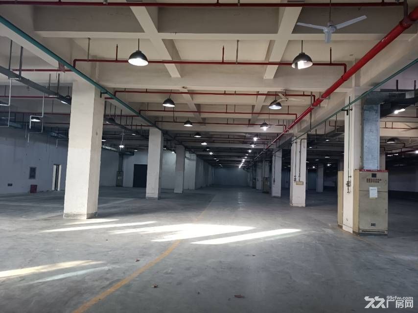 青浦工业园标准厂房出租,在租面积2万方,本案1700平,可生产,仓储