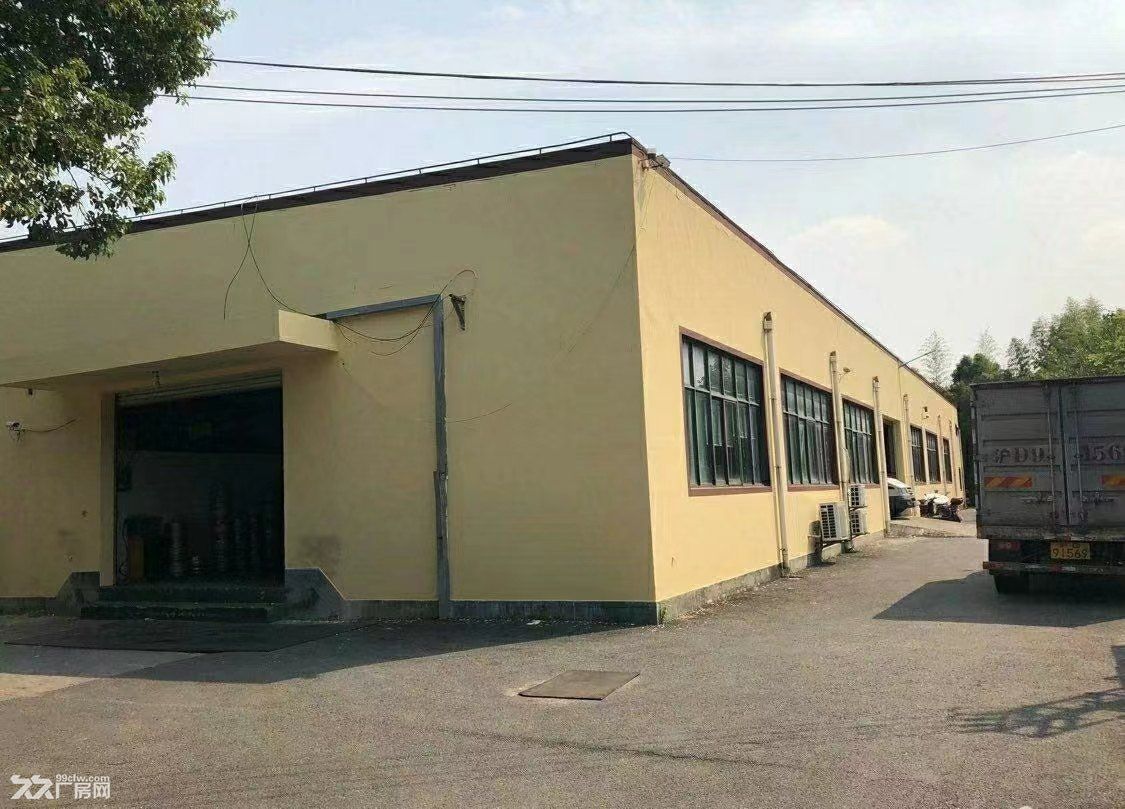 出租曹建159号单层厂房加办公660平无立柱使用方便