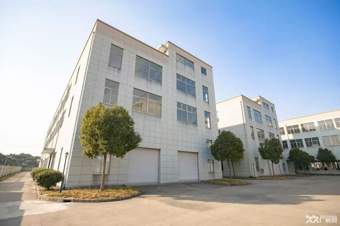 奉贤区独门独院标准104板块厂房,层高6.5米,配电500KVA,可立即投产