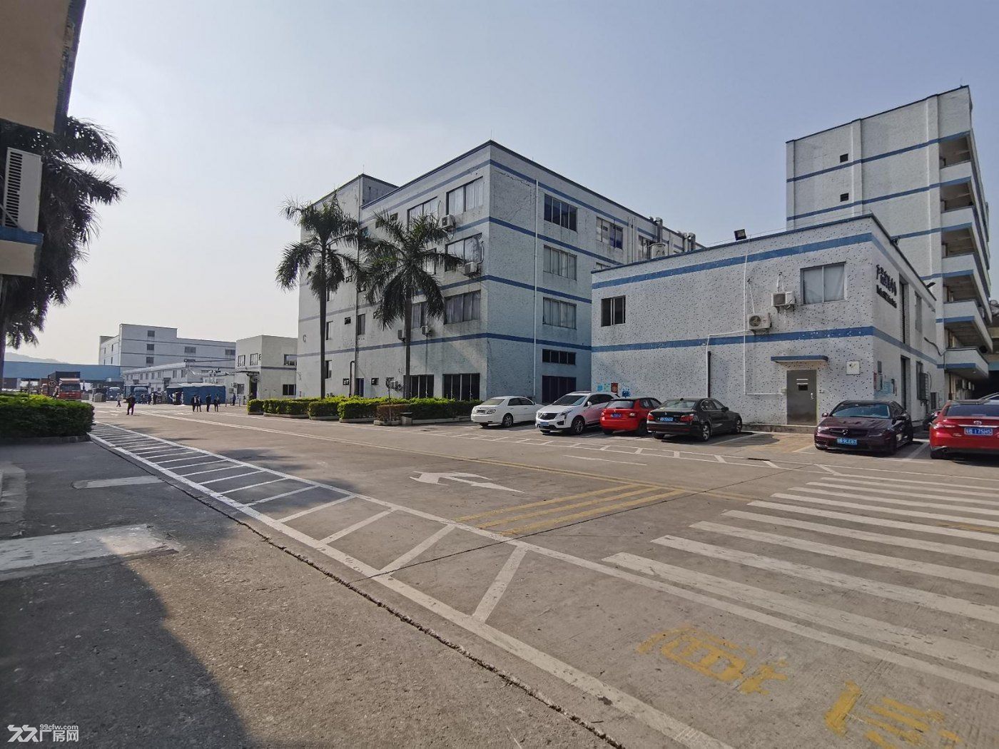 深圳布吉新出楼上2030平小平层,原房东出售!