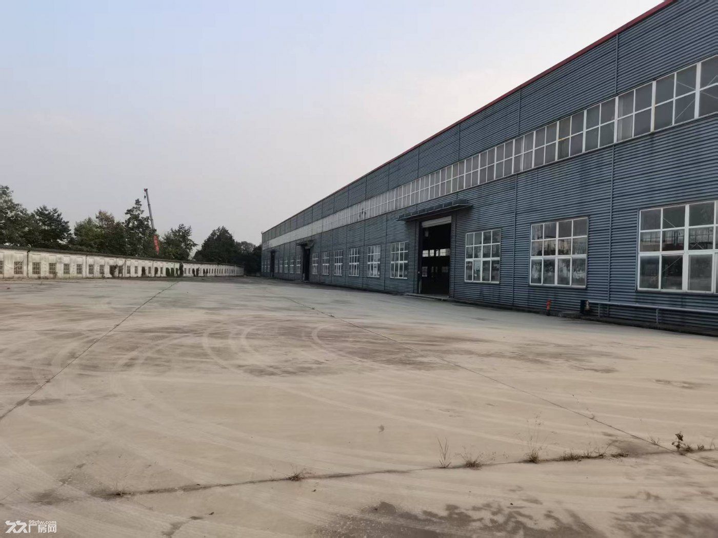 成都独院厂房出租，厂房5300平米，空地2500平米