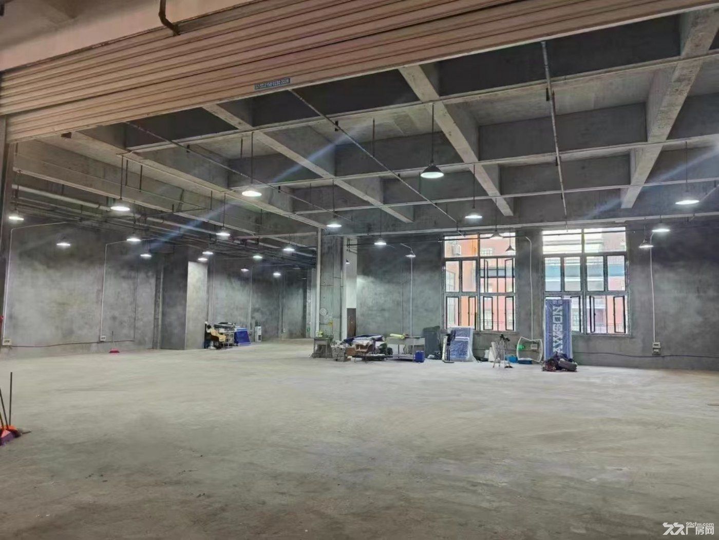 九龙坡华岩新城壹本科B区标准厂房仓库展厅出租
