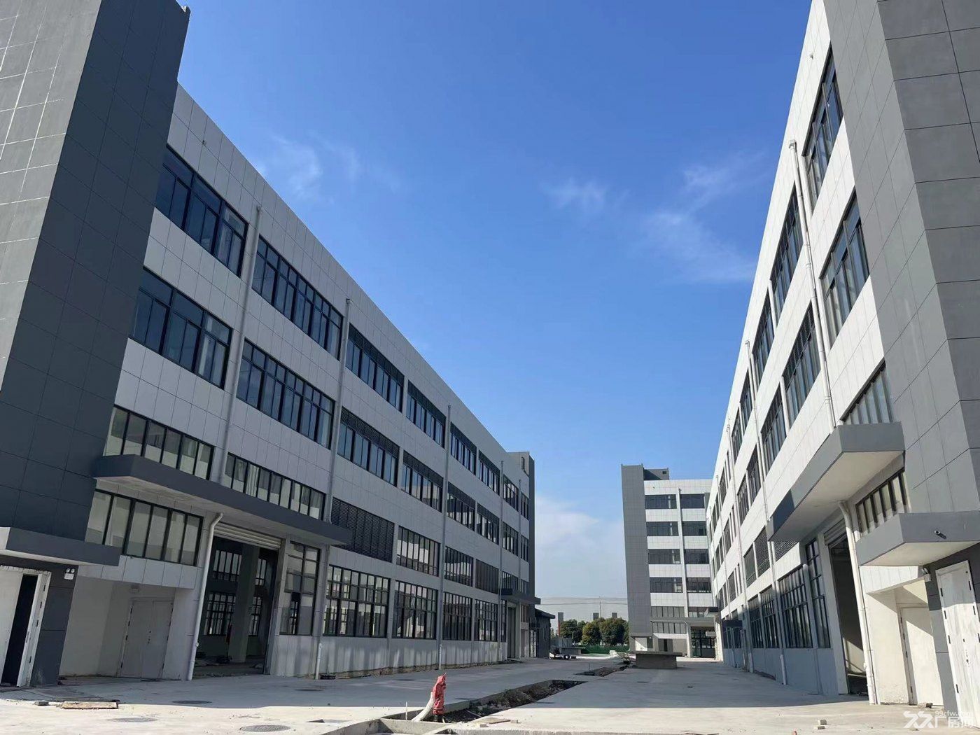 独门独院厂房出售 送院子 价格便宜 可根据企业需求定制 交通便捷 - 5