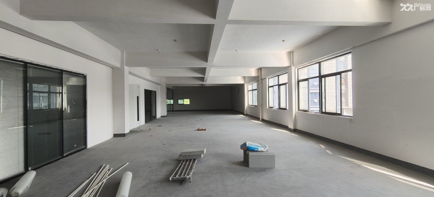 杭州萧山鸿达路全新园区2000平方 120方起租 大小面积都有