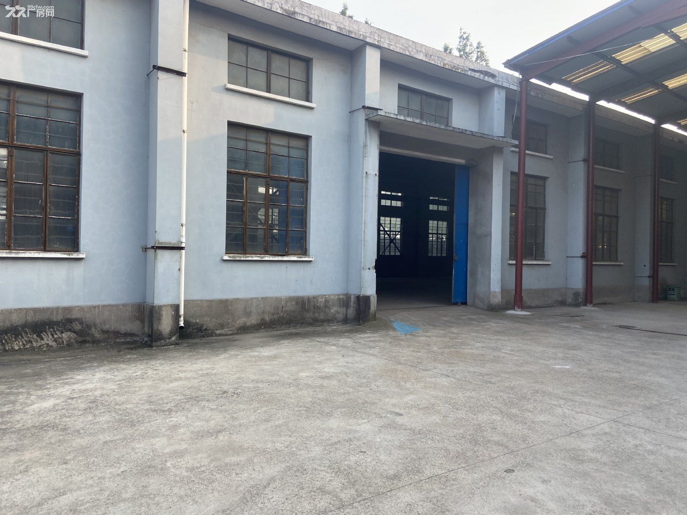 奉贤区柘林镇胡阮公路1850号,厂房910平方米出租,无税收要求,交通便利。 - 3
