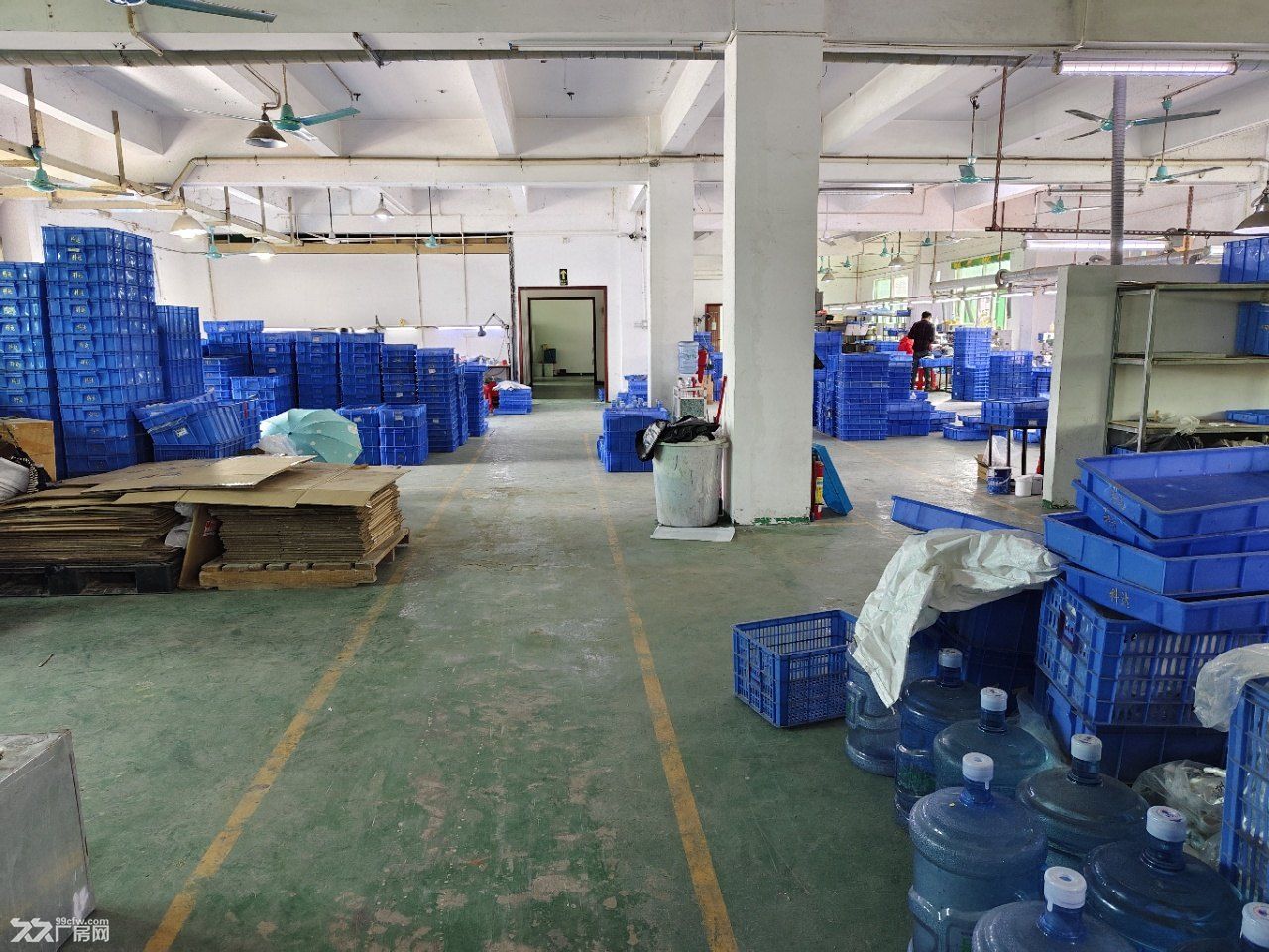 凤岗金凤凰 塑胶玩具喷油厂房出租1600平 可分租 有环评 - 2