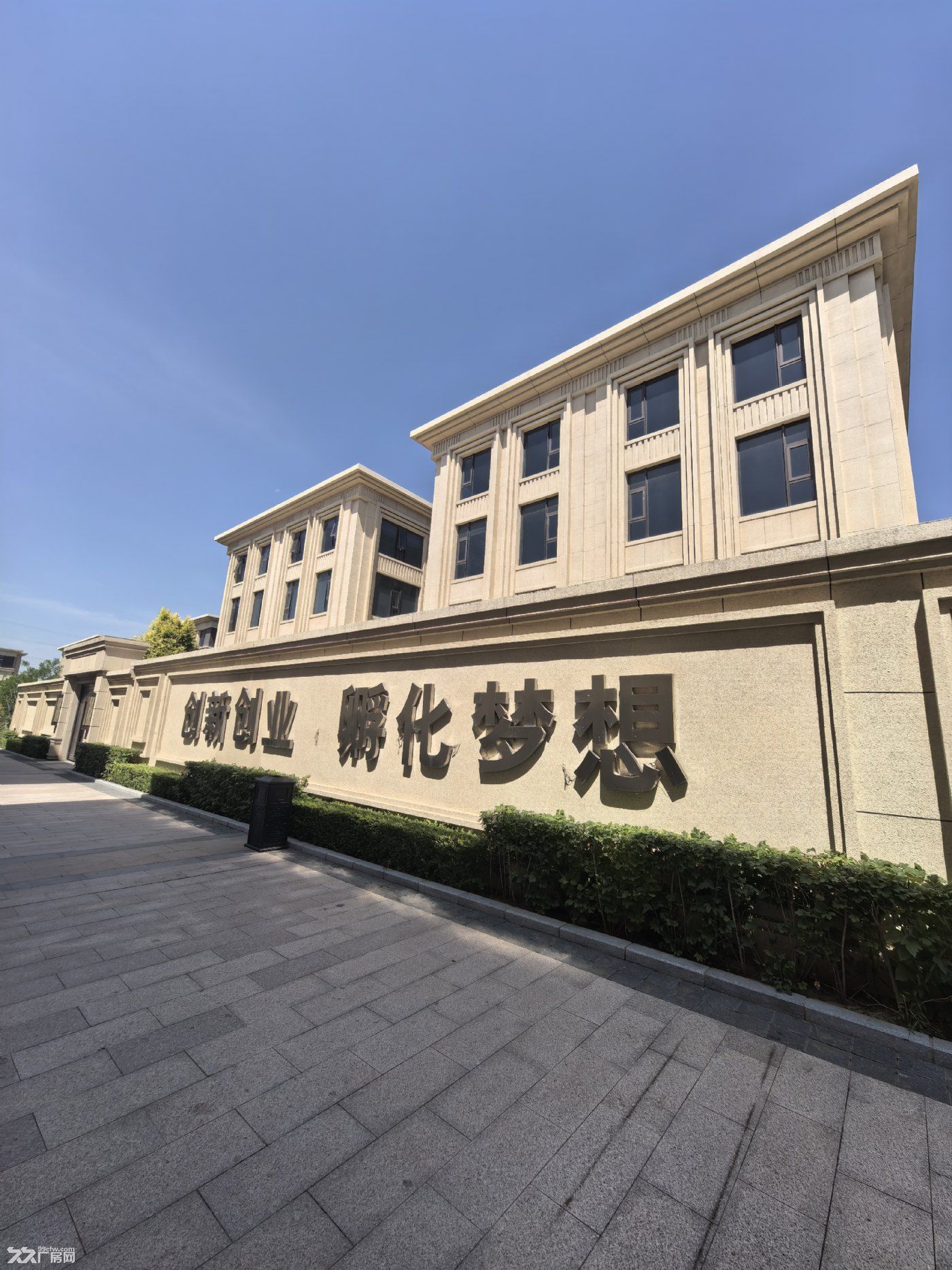 珍藏品双产权独栋别墅(孵化器)