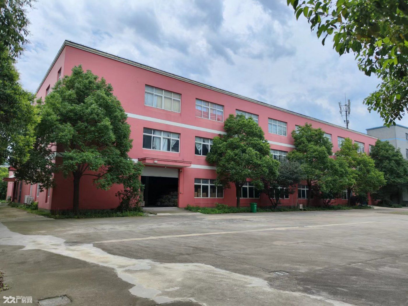 余姚东郊工业园区1.5万方独院厂房出租 - 2