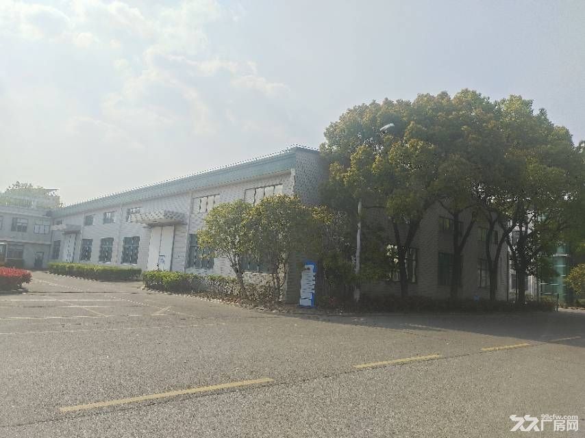低价出租|虹梅南路沿线单层厂房仓库1140平可分租面积,