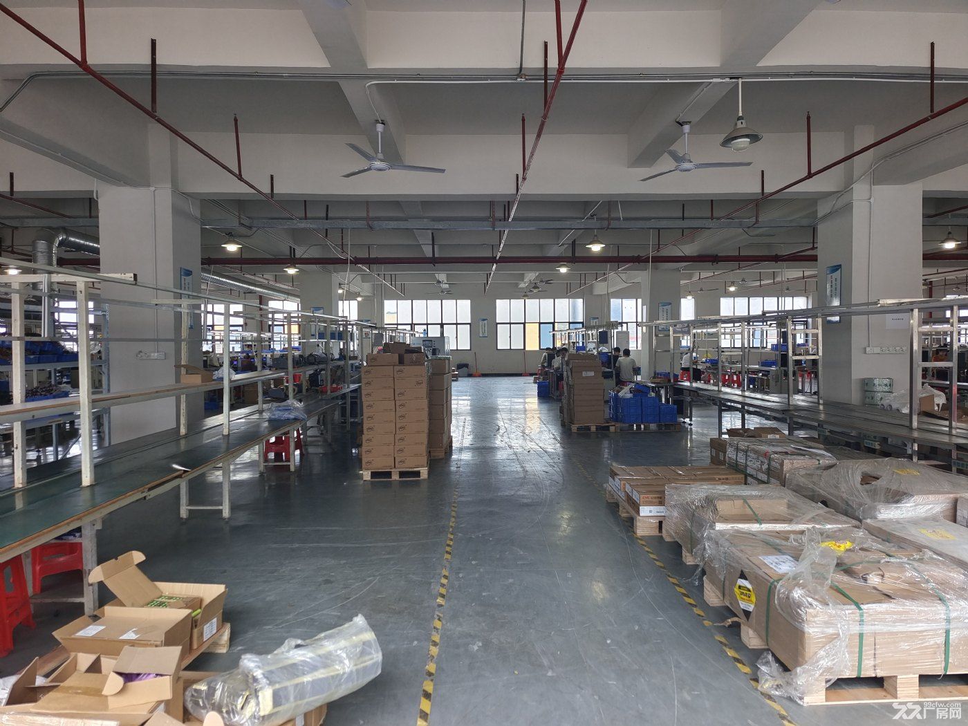 凤岗官井头近龙岗大运城邦 楼上厂房出租2800平,水电齐全 - 3