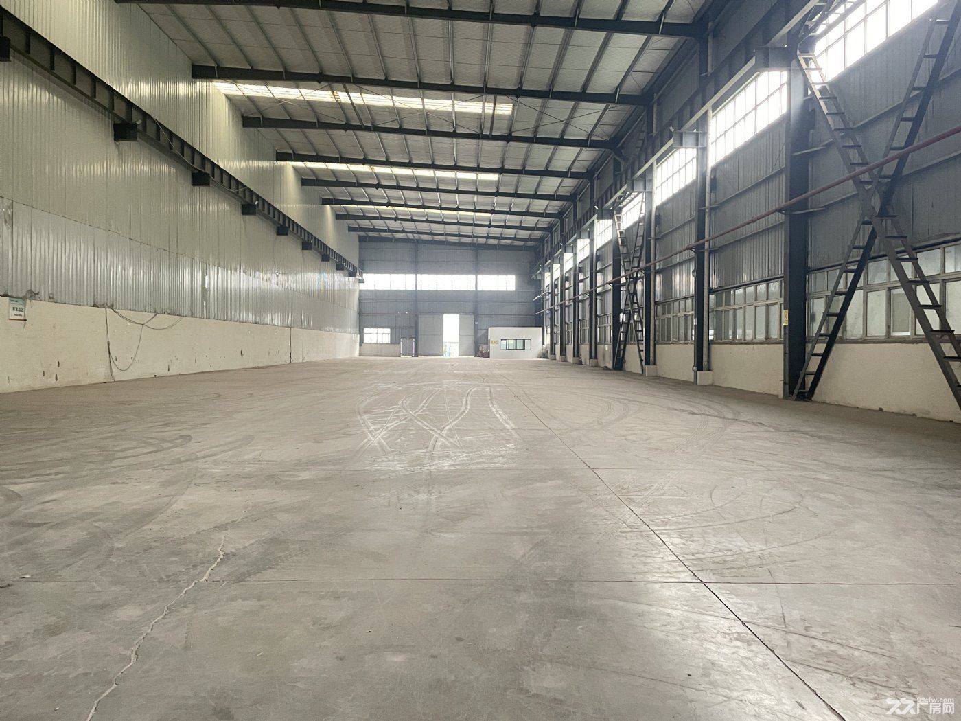 涪陵李渡工业园标准厂房仓库出租带行车梁 - 4