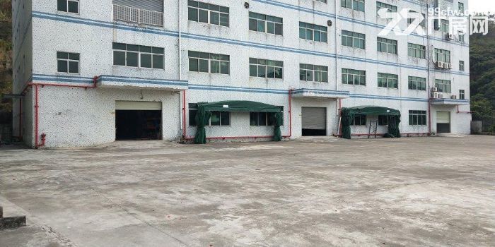 横岗西坑社区独院厂房1100平,空地超大,19元/平,配套货梯,宿舍 - 2