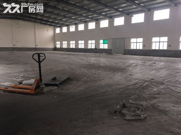 奉贤金汇主干道23300平厂房仓库可进17.5米大车没有公摊高7米 - 2