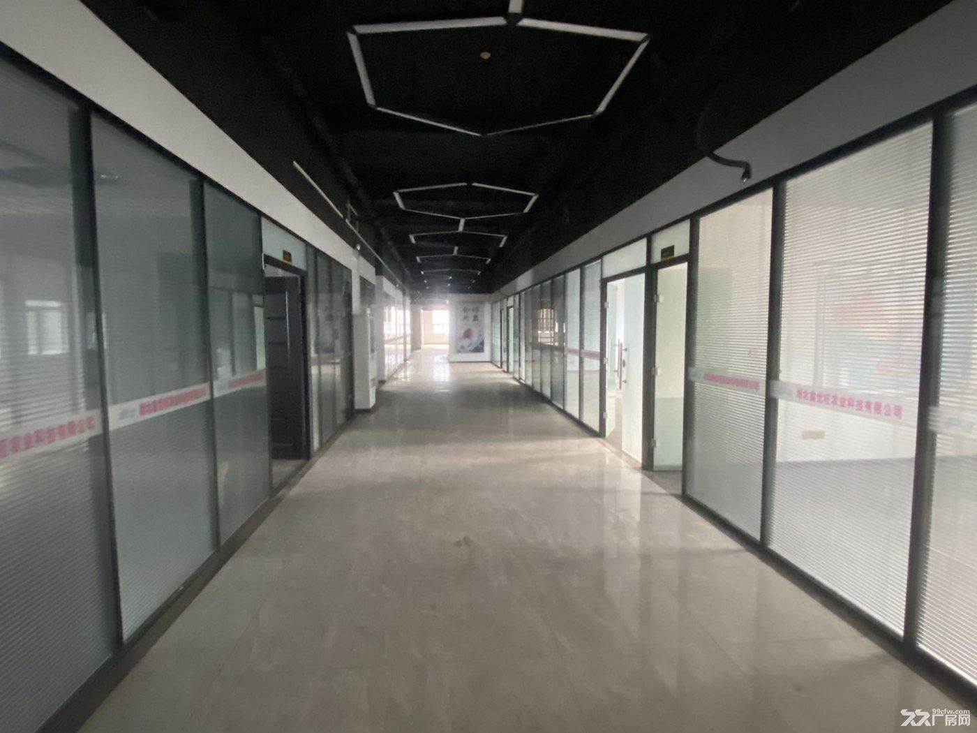 精装厂房 房东低价出租 地铁口 可分租 - 3