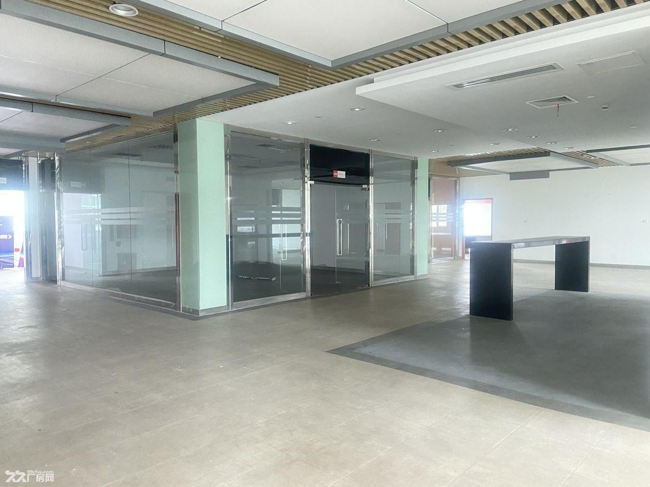 业主直租!!!周浦精装办公室展厅出租 带家具随时入驻 - 6