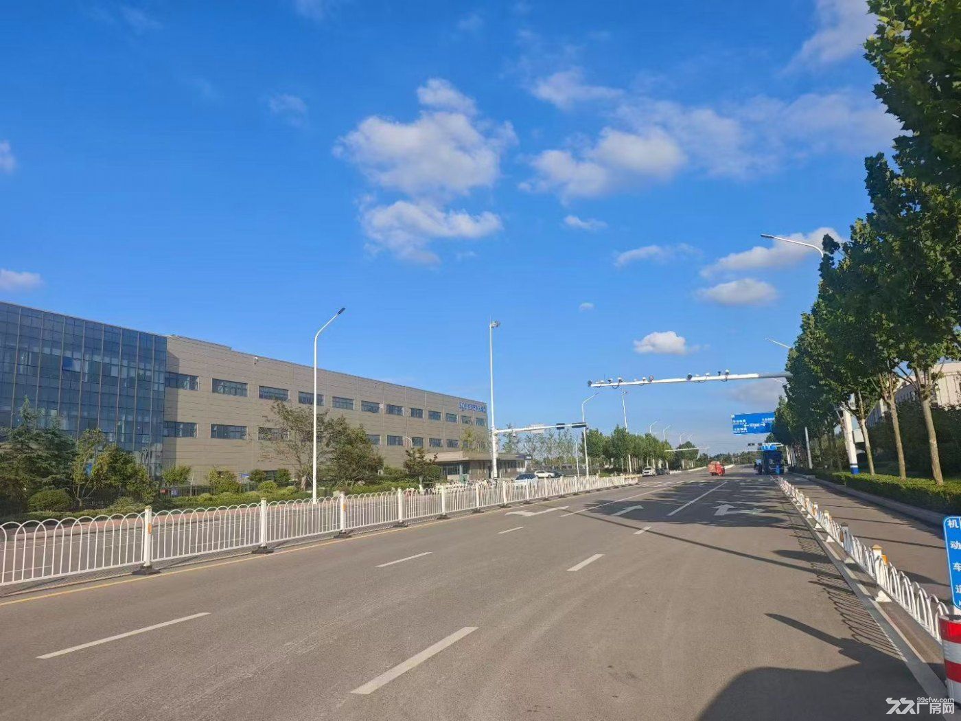 黄岛标准厂房现房出租 - 3