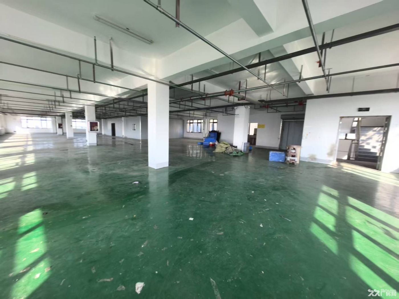 新站标准厂房300至920平,可分租,地坪已做办公室已隔 - 2