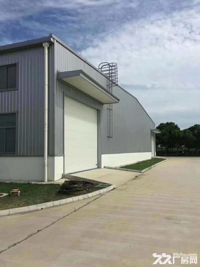 AA湖东单一层2860平标准仓库 空地大 大车方便进出