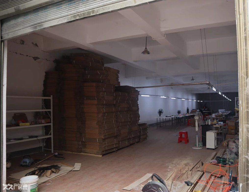 出售荆门市掇刀区迎春大道宜洋汽车后市场临街4S店厂房2栋 - 2