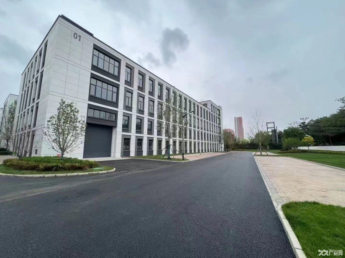 双港现房!首付3成可贷款,50年产权有房本,可生产办公仓储临路 - 4
