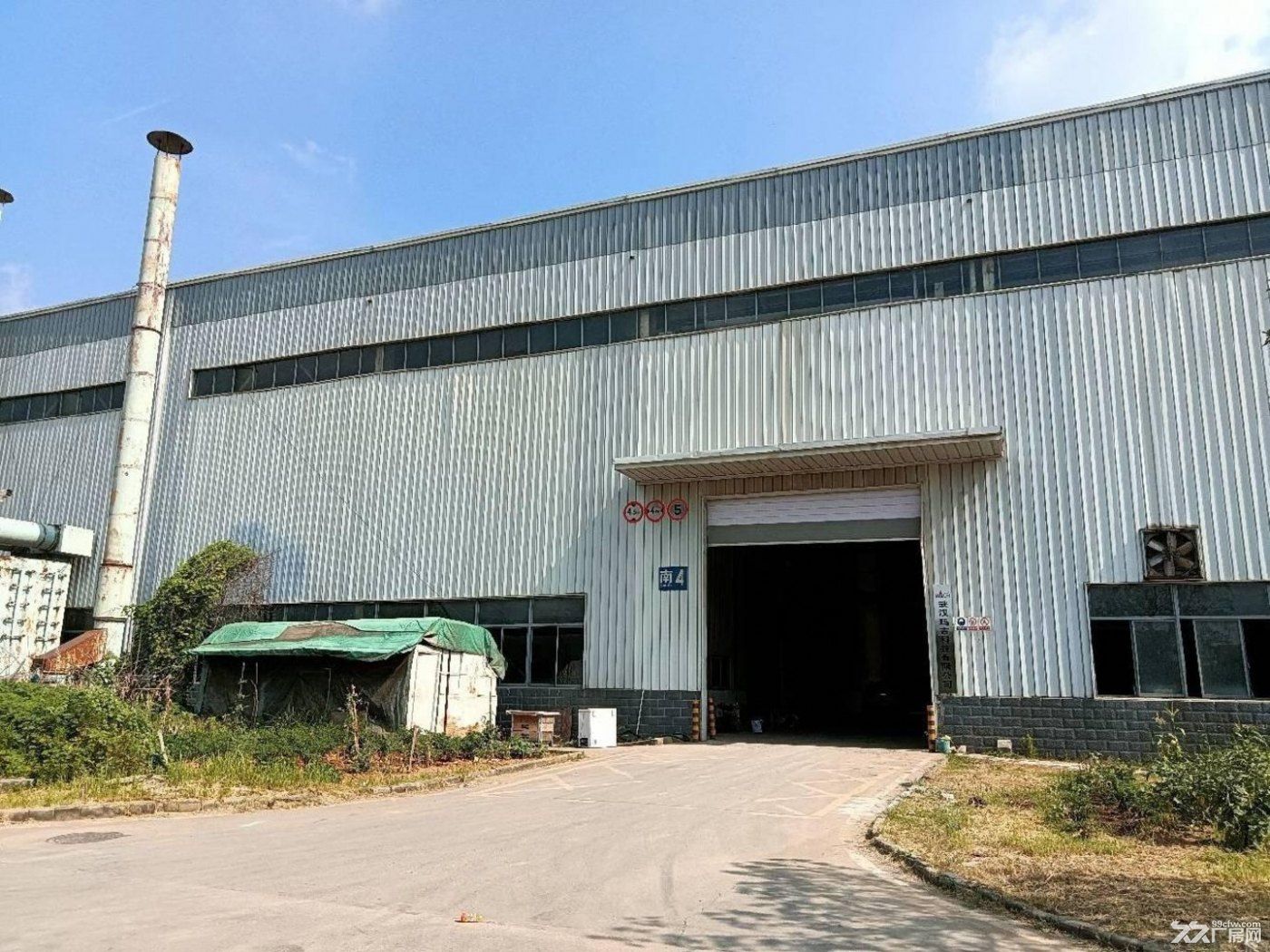 江夏！大花岭新出2600平单层机械厂房招租！大车方便，配套齐