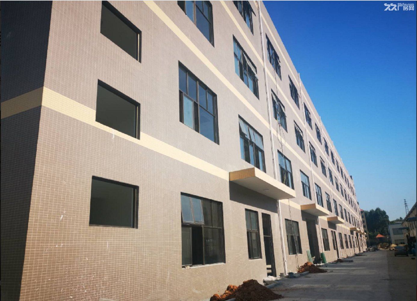 出售萧山义桥工业区5亩土地7000方标准厂房,有证4000方,年限32年股权转让