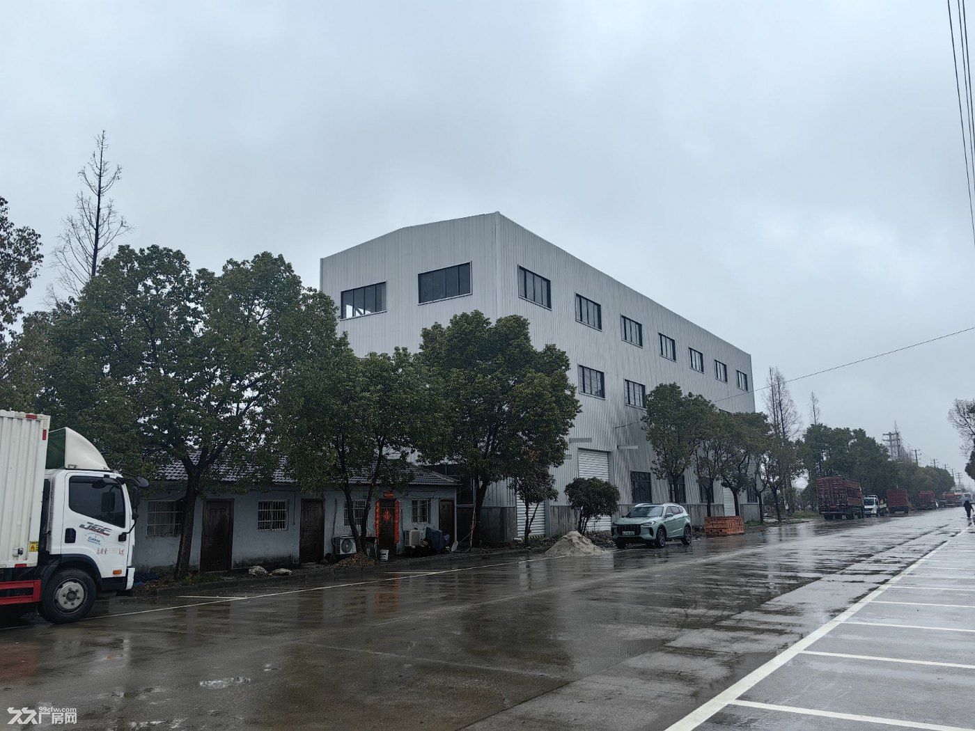 急租1800平方标准厂房，黄金位置，交通便利，性价比之王 - 2