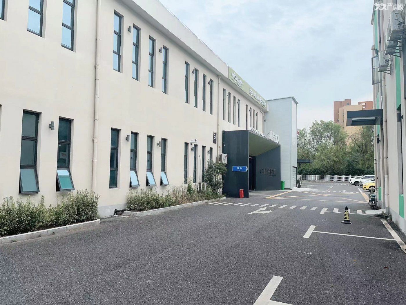 闵行交大旁电商仓库办公展示展厅研发生产特价1块 - 3