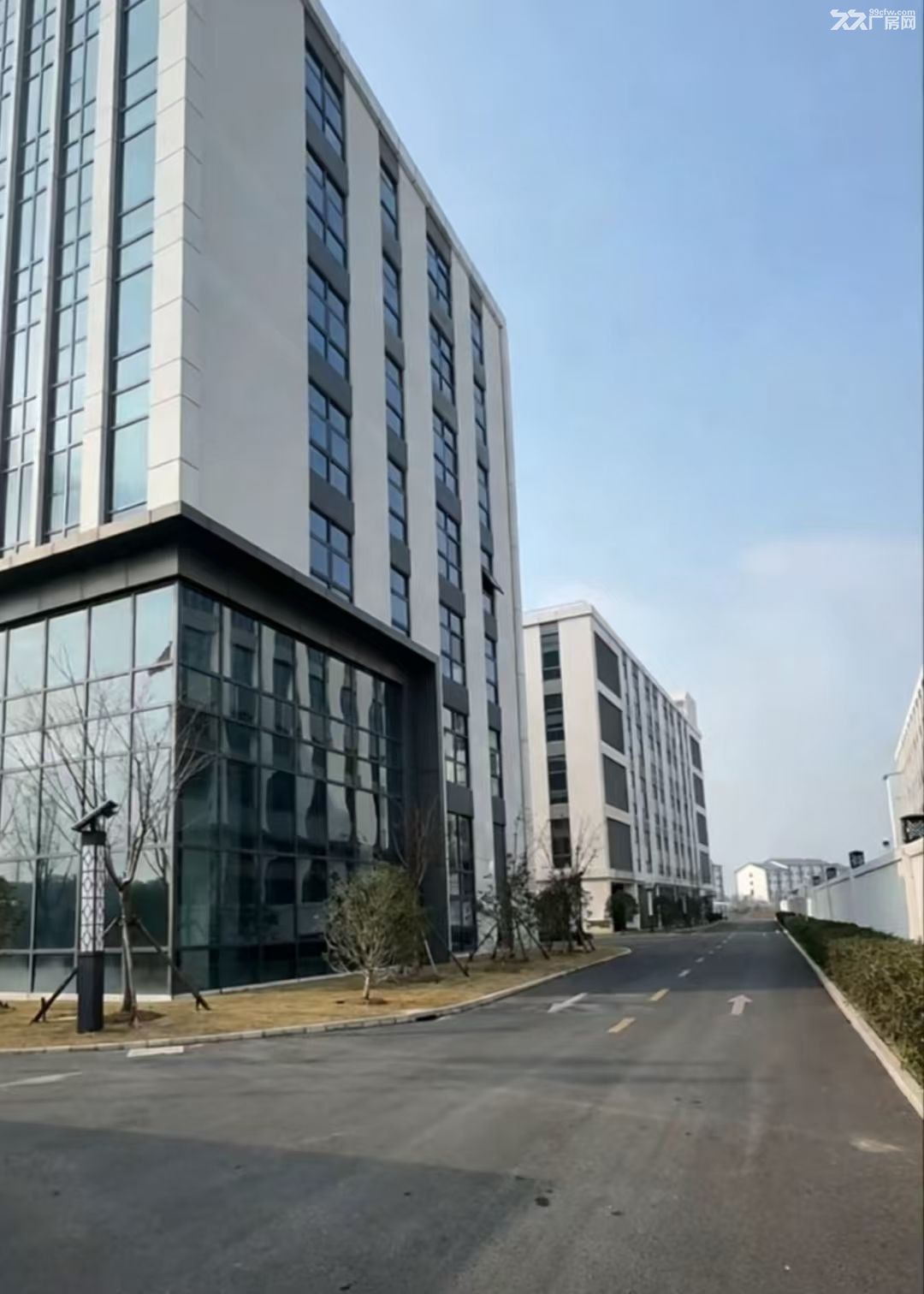 松江南站附近新建厂房出租,1000平整层起租 - 2