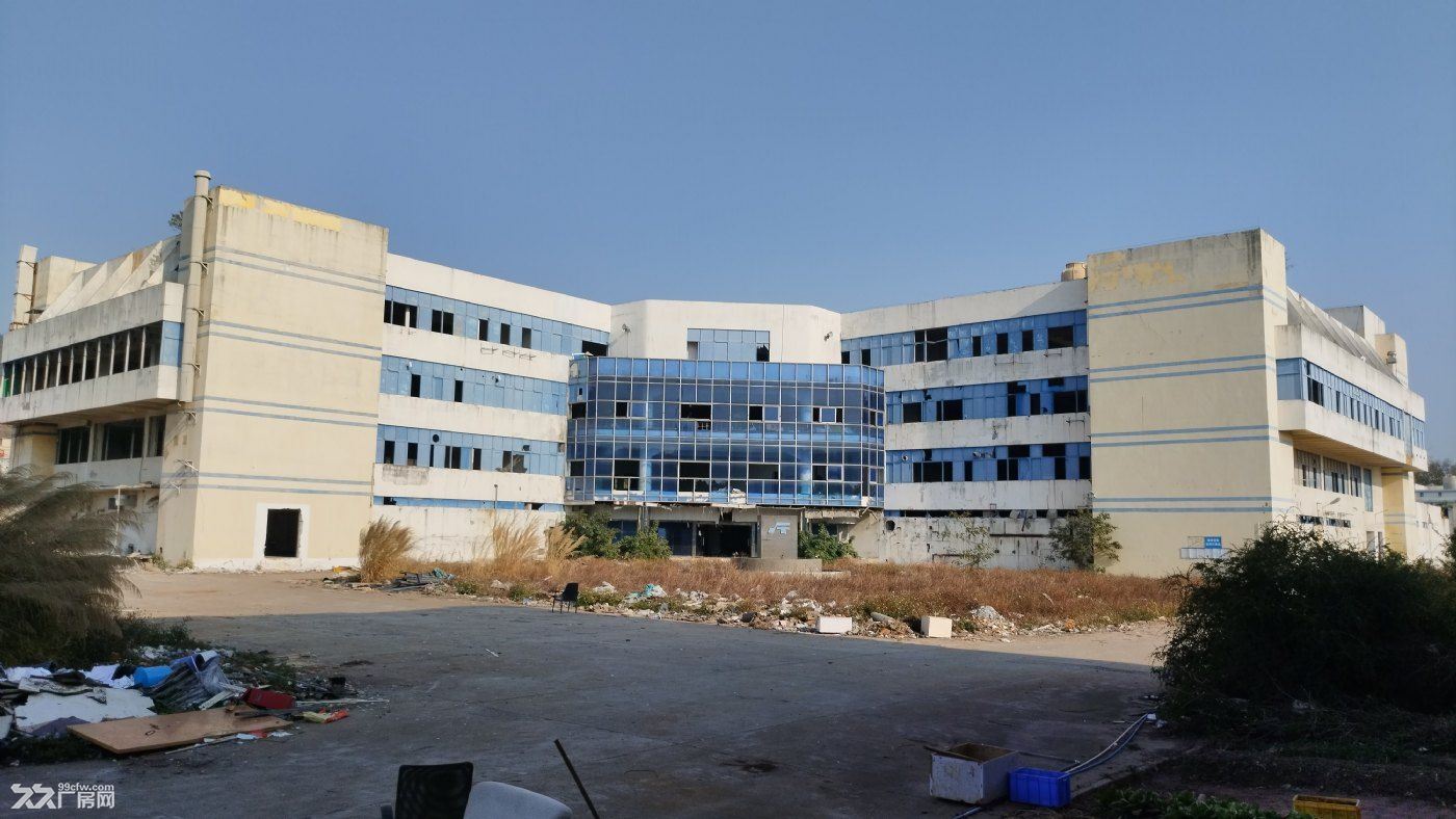 广州厂房,占地48000方,建面24000方, 一口价仅售9100万,评估3亿。 - 3