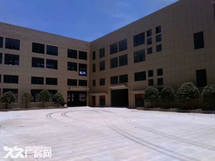仙岩工业区 三楼一个层面3000平方