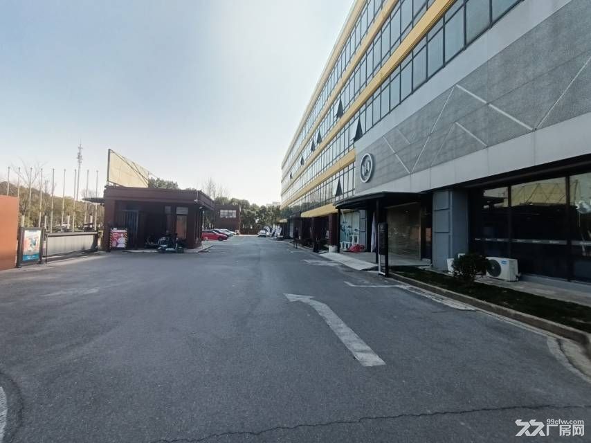 莲花南路15号地铁线办公厂房出租，带有5吨货梯，100平起租 - 3
