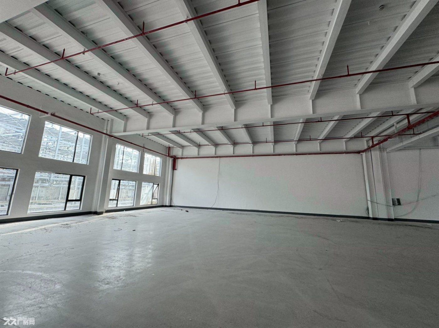 房东直租:曹安公路路边 2千平可做展示面,可分割,适合展厅汽车4s店 - 8