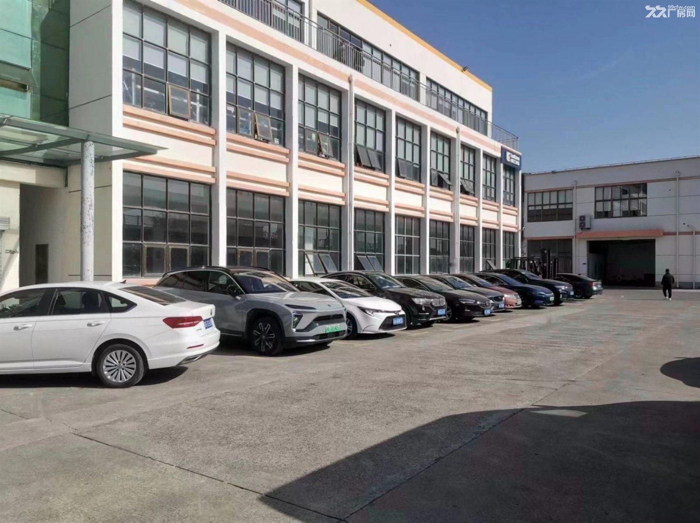 无:赵巷地铁附近 一楼510平 厂房 仓库招租 可分租 大车好进 - 2
