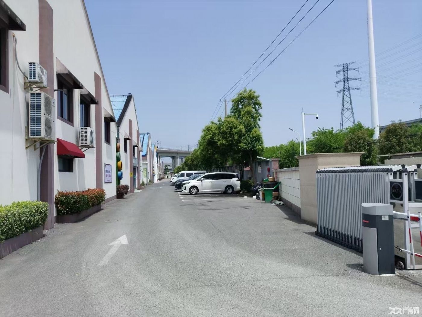闵行莘庄工业区一楼仓库出租,216平324平432平524平