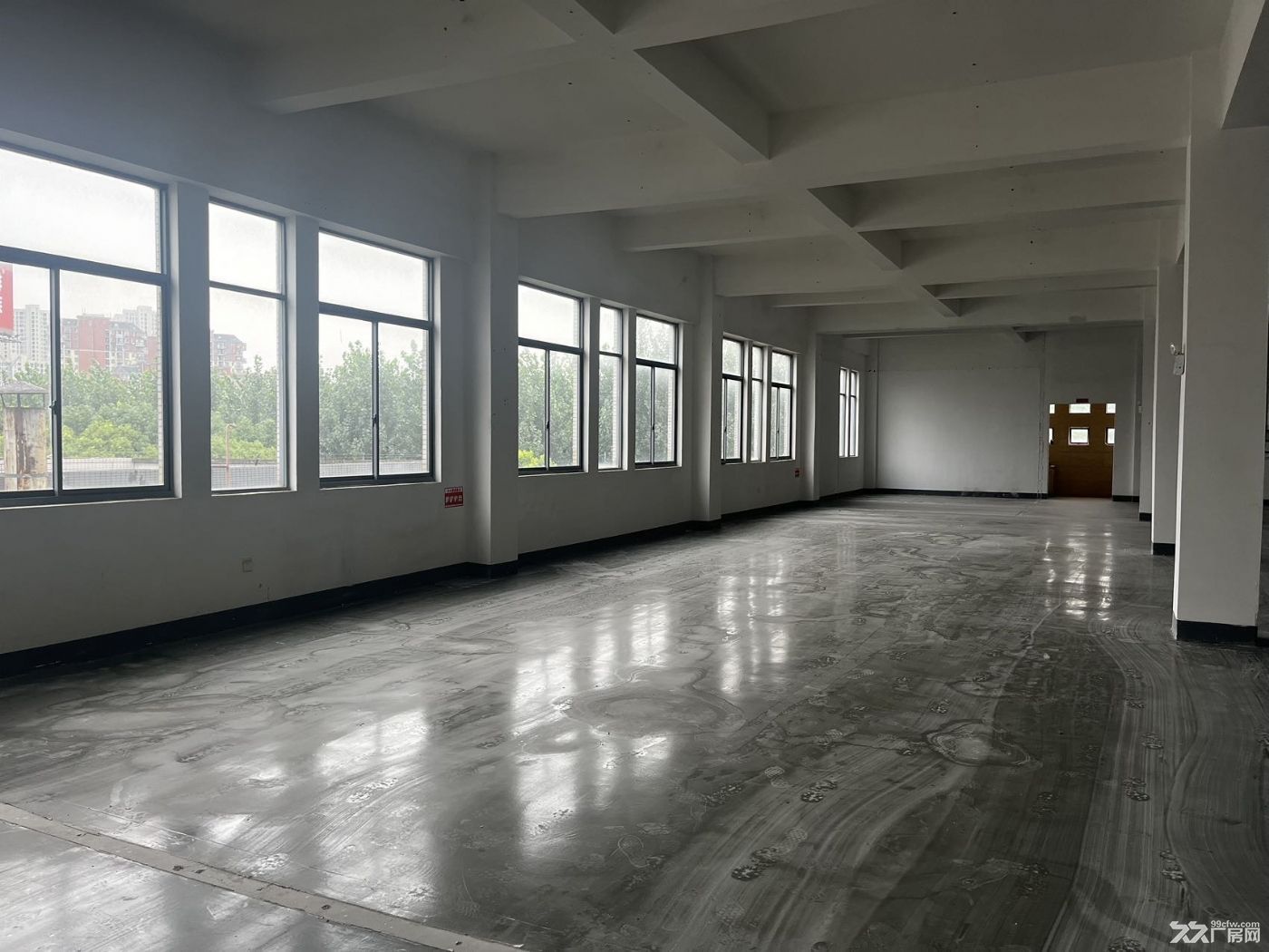 园区唯亭,免费车位一楼500㎡,楼上300㎡大小都可分租 - 6