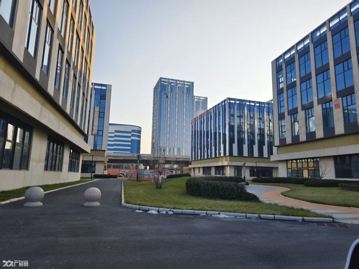 智荟瓴科技城E区工业北路与昭文路交界处,位置优越