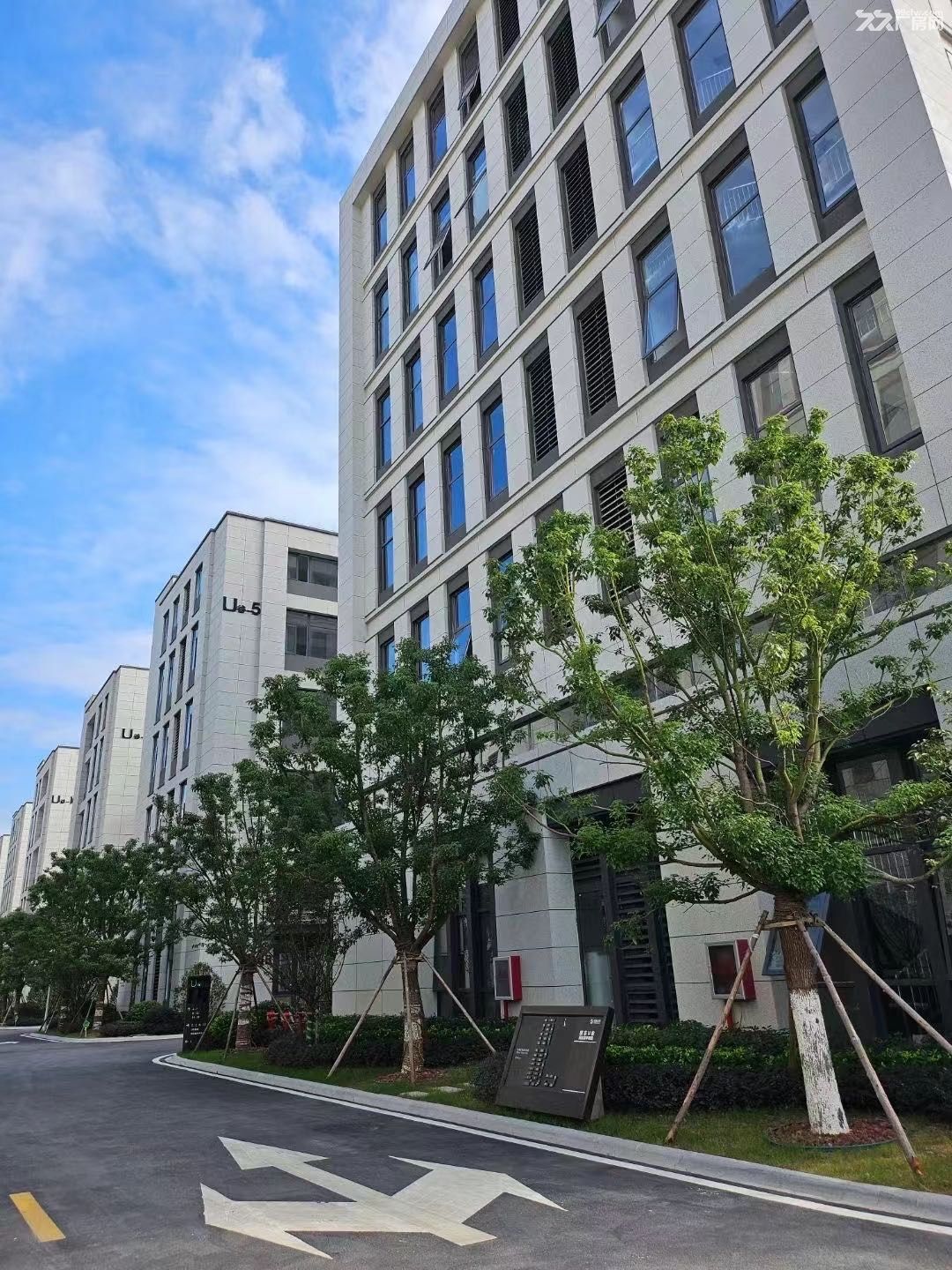 武汉市汉南兴三路联东U谷