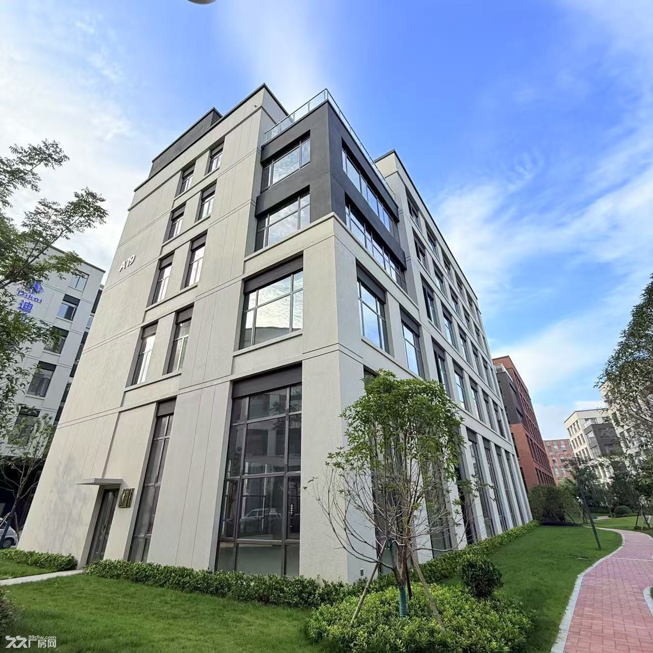 光谷芯中心二期 上市国企东湖高新集团匠心开发 临湖独栋清盘钜惠 - 7