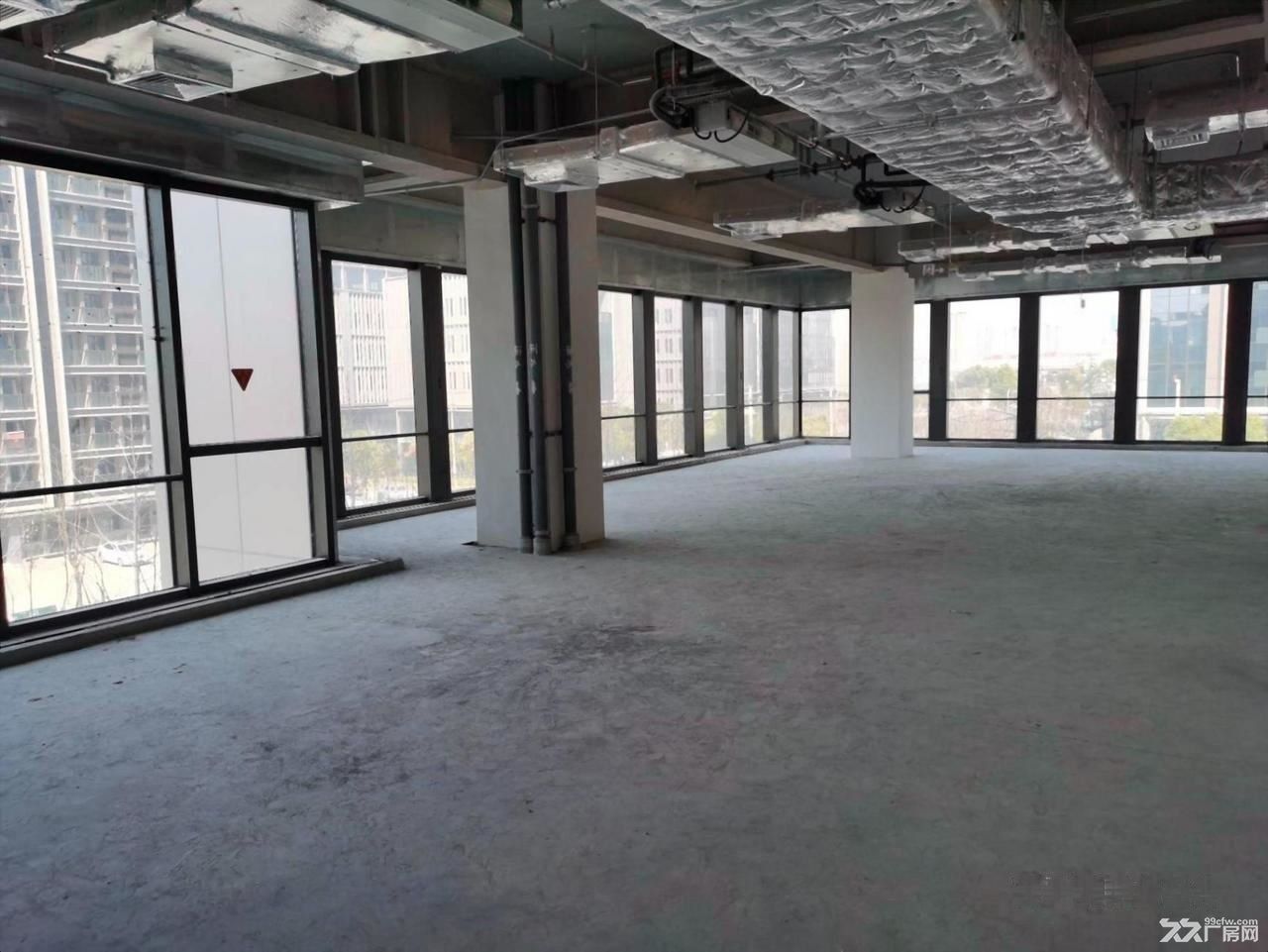 全新独栋地铁口办公楼带产业补贴可注册办公培训 展厅研发中心
