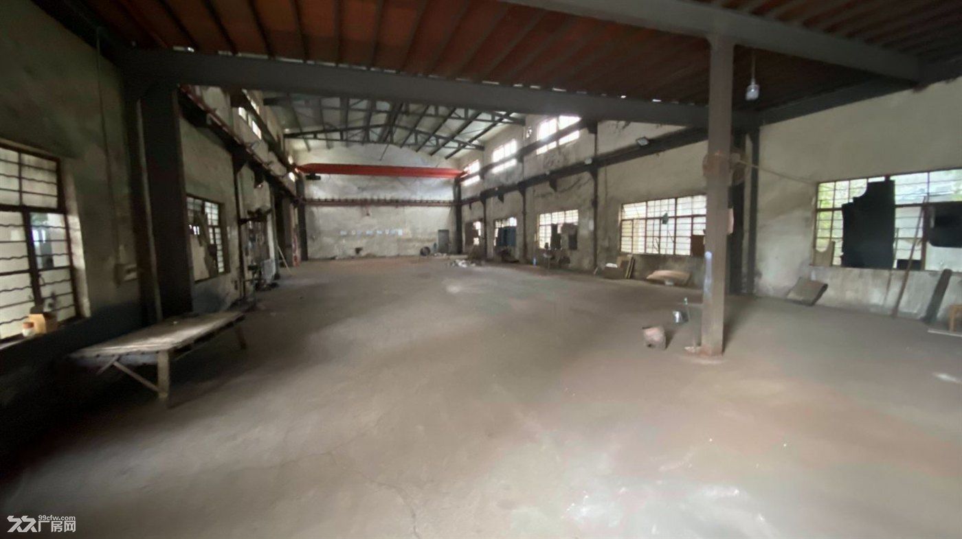 房东直租：曹安公路主干道独门独院厂房出租，带行车，带办公室，行业不限 - 4