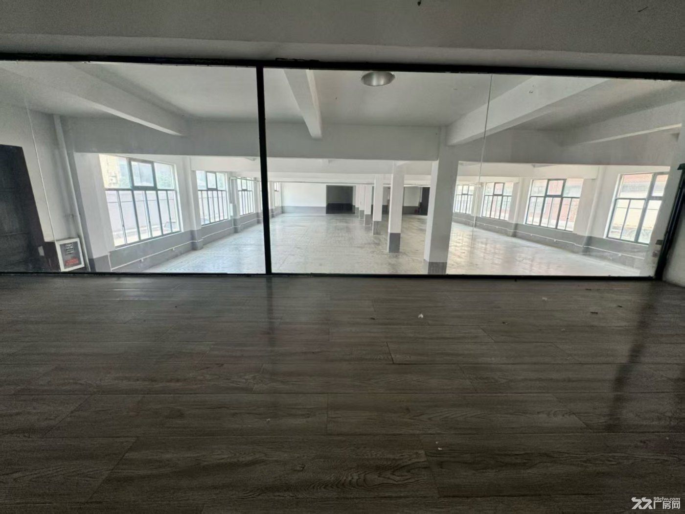 青浦赵巷工业区一楼1300平厂房出租 - 2
