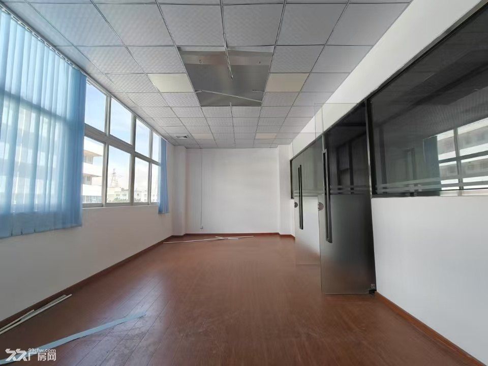 深圳石岩村委厂房直租0公摊 - 3